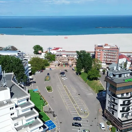 Apartment Tudors View *