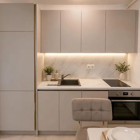 Apartman Tudors View